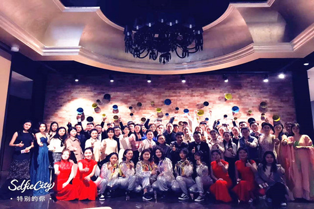 金(jīn)豬賀歲，新動力“凝心聚力，賦能(néng)2019”年(nián)度盛典！